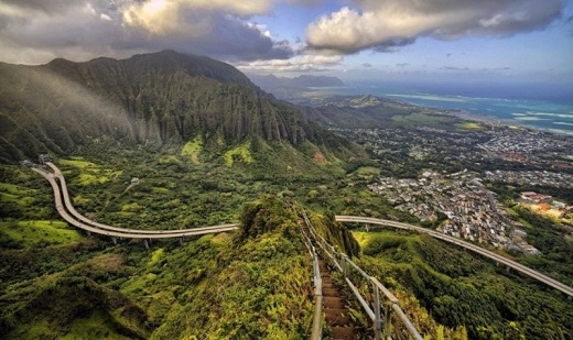 Cầu thang Haiku, O’ahu, Hawaii