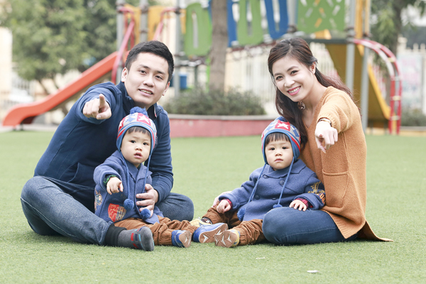 MC Hoàng Linh và Trung Nghĩa là cặp đôi MC duy nhất của Đài Truyền hình Việt Nam. Họ kết hôn vào năm 2012, đến 8 tháng sau thì Hoàng Linh mang bầu.