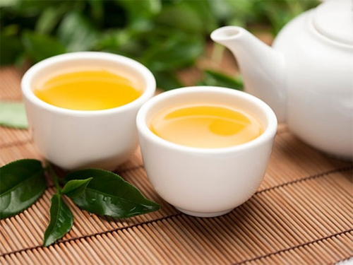 Một tách trà xanh mỗi ngày có thể giữ cho gan của bạn sạch sẽ và khỏe mạnh.