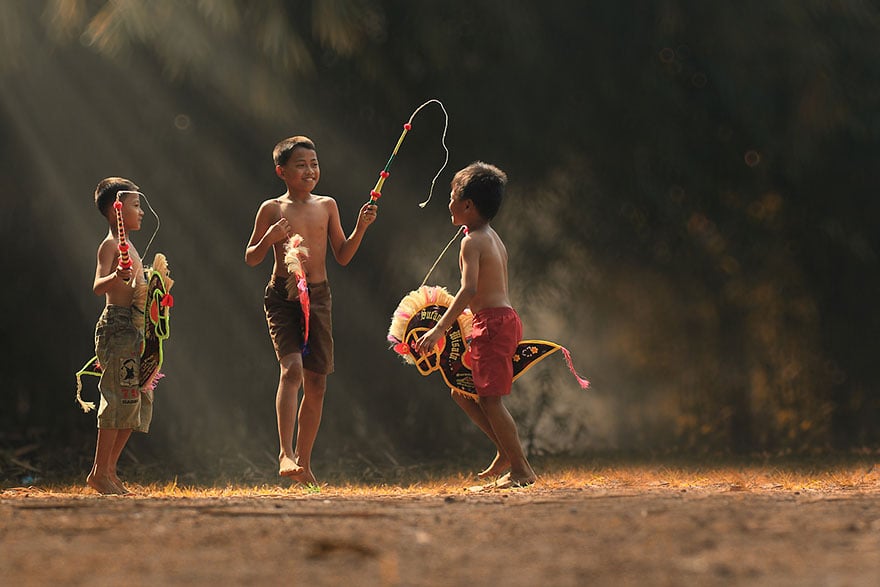 Theo Damar, để chộp được những tấm hình độc đáo, phải dành thật nhiều thời gian cùng người dân nơi đây, để hiểu được tính cách và tập tục của họ.