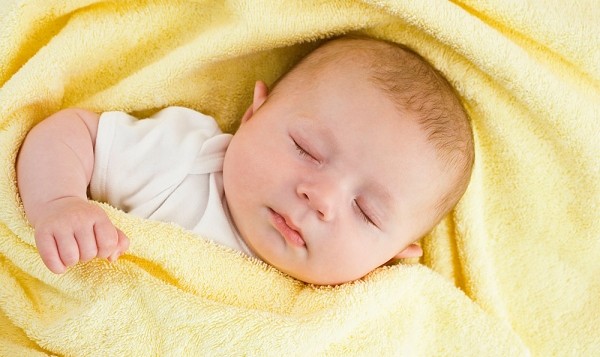 6 thói quen ngủ giúp bé cao lên