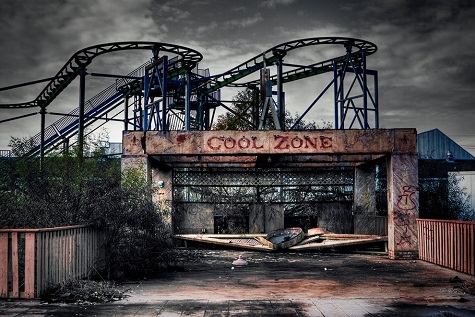 Bị hư hại bởi cơn bão Katrina, công viên Six Flags Jazzland của Mỹ đã bị bỏ hoang kể từ đó. Một vài nhà đầu tư muốn gây dựng lại công ty, nhưng cho đến nay vẫn chưa ai làm điều này.
