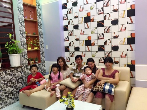 Thảo Trang vui vẻ quây quần bên gia đình sau ly hôn