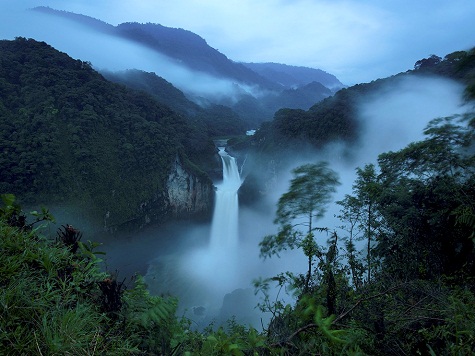 20. Thác San Rafael, Ecuador: Sông Coca đổ xuống thác San Rafael, thác nước lớn nhất Ecuador, tạo khung cảnh hùng vĩ, ấn tượng. Ảnh: Ivan Kashinsky.