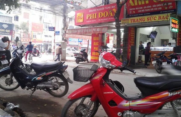 Táo tợn cướp xe chở vàng ngay giữa ban ngày ở Hà Nội