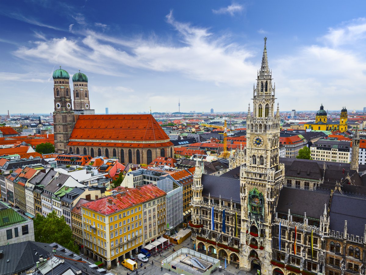 Munich, Đức: Vào tháng 7 tới, thành phố Munich sẽ kỷ niệm 500 năm ngày đạo luật quy định nhằm phân biệt những loại nguyên liệu được và không được thêm vào để chế biến bia, do đó một lễ hội bia lớn sẽ được tổ chức.