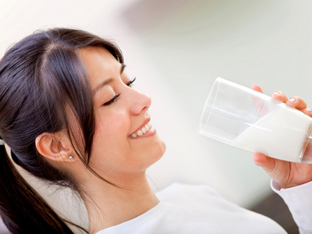 Mang thai tháng thứ mấy thì uống sữa bầu?