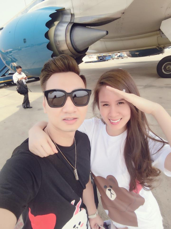 Thành Trung và bạn gái tình tứ 'selfie' khi cùng nhau đi du lịch Phú Quốc.