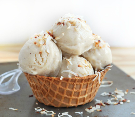 Cách làm kem dừa mát lạnh, thơm ngon xóa tan cái nắng 39 độ C