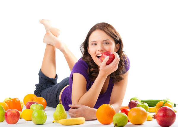 Vì thế khi ăn táo sẽ làm trọng lượng cơ thể tự nhiên của bạn giảm đi - giúp giảm cân hiệu quả.