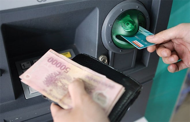 Nếu đang sử dụng thẻ ATM bạn cần phải đọc bài viết này