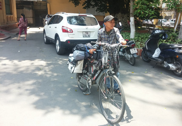 Đạp xe hơn 2.000 km để thực hiện ước mơ hiến tạng
