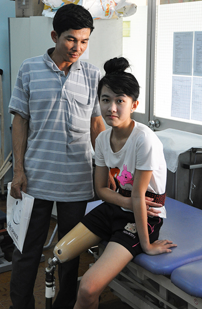 Vụ nữ sinh bị cưa chân: Gia đình xin không đình chỉ bác sĩ