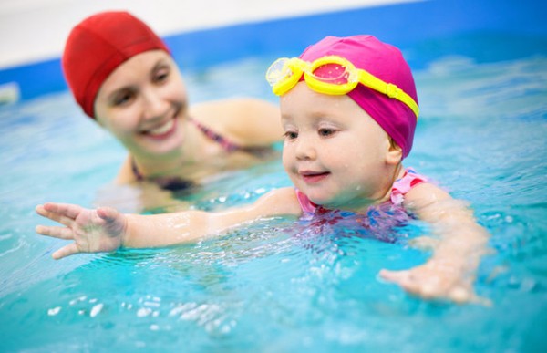 Cho trẻ học bơi ở độ tuổi nào thích hợp nhất?
