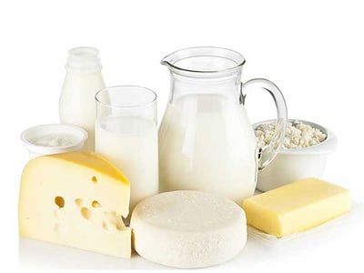 Trong sữa có chứa nhiều Canxi - là thành phần cấu tạo nên xương - nên việc uống sữa đều đặn sẽ giúp chống loãng xương, giúp xương chắc khỏe.
