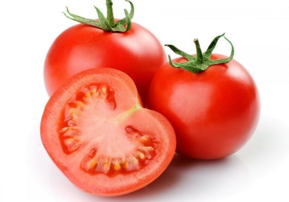 Cà chua được xem như loại thực phẩm xanh mang lại rất nhiều lợi ích cho cơ thể nói chung và sức khỏe nói riêng.