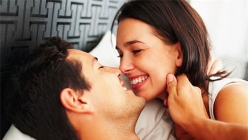 Tại sao đàn ông thường thích quan hệ bằng miệng?