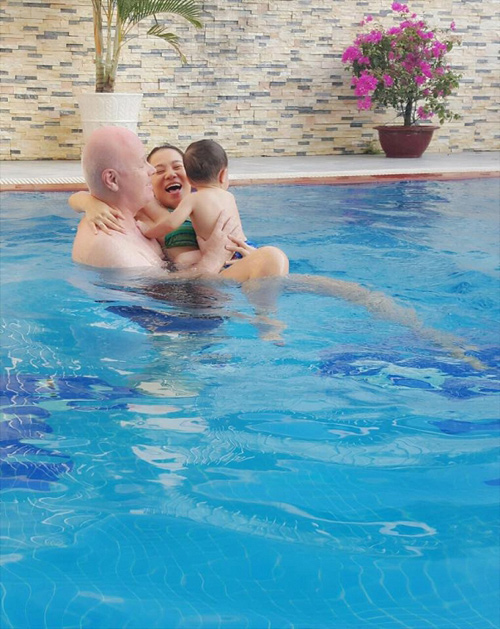 Bể bơi để cả gia đình cùng thoải mái.