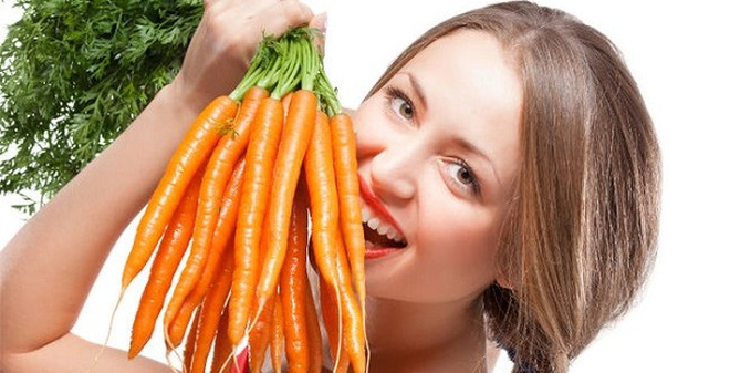 Cà rốt là một một trong những thực phẩm tuyệt vời giúp ngăn chặn các vấn đề về hô hấp. Cà rốt rất giàu vitamin A và C, hai dưỡng chất giúp tăng cường sức khỏe phổi rất tốt.