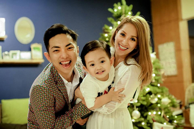 Gia đình hạnh phúc hiện tại của Khánh Thi và Phan Hiển