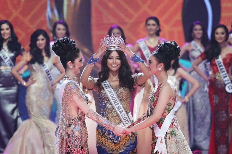 Trong đêm vừa qua, cuộc thi Hoa hậu Hoàn vũ Indonesia đã khép lại với chiến thắng thuộc về người đẹp Sonia Fergina Citra.