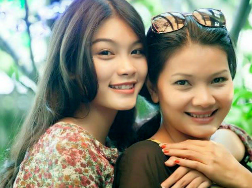 Diễn viên Kiều Trinh và con gái Thanh Tú