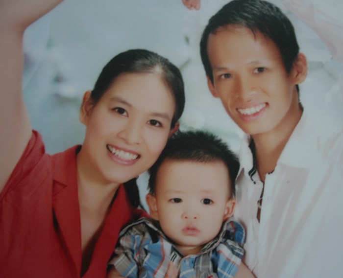 Gia đình hạnh phúc hiện tại của Hà Hương