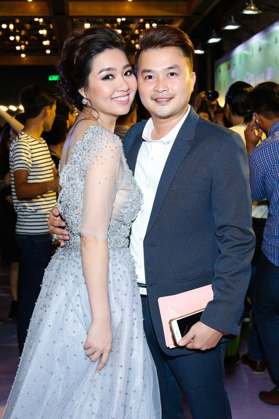 Vợ chồng diễn viên Lê Khánh