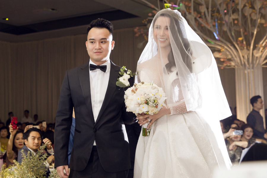 Diệp Lâm Anh hạnh phúc trong ngày cưới