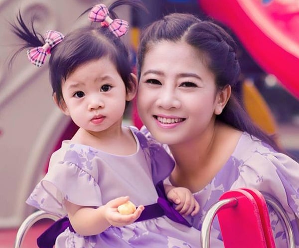 Diễn viên Mai Phương và con gái