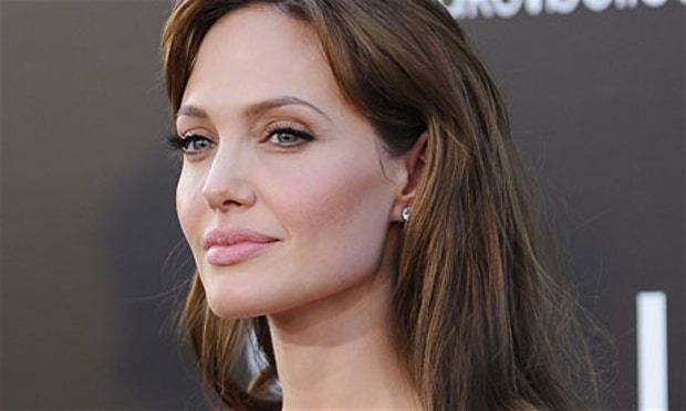 Angelina-Jolie-s-doctor-b-008