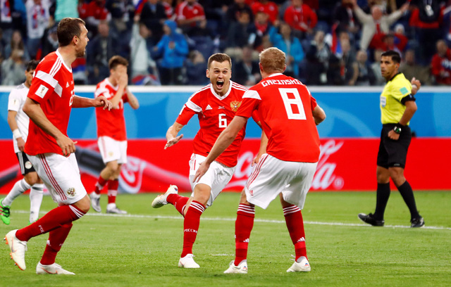 2018-06-19t192317z649840040rc1332ebc4e0rtrmadp3soccer-worldcup-rus-egy-1529907040279632799218