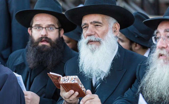 photo1532575485328-1532575485328681893622