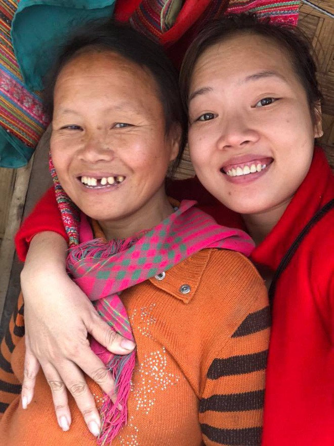 Chị Phương và mẹ bé Pàng hồi tháng 12/2017 (ảnh: kenh14)