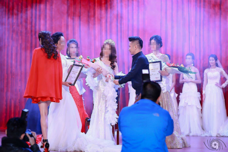 Phạm Thị Thanh Hiền đạt danh hiệu hoa khôi tại cuộc thi hoa khôi Thời trang Việt Nam tổ chức tại Hà Nội tháng 2/2017