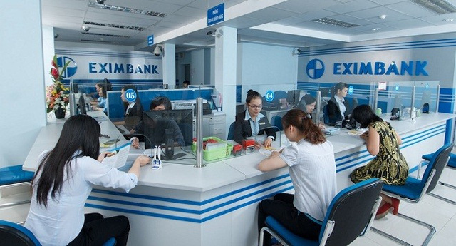 Eximbank điều chỉnh thu phí dịch vụ Internet Banking theo tháng; thu phí SMS Banking 3.300 đồng/lần cho khách hàng gửi sổ tiết kiệm có phát sinh giao dịch trong kỳ thu phí
