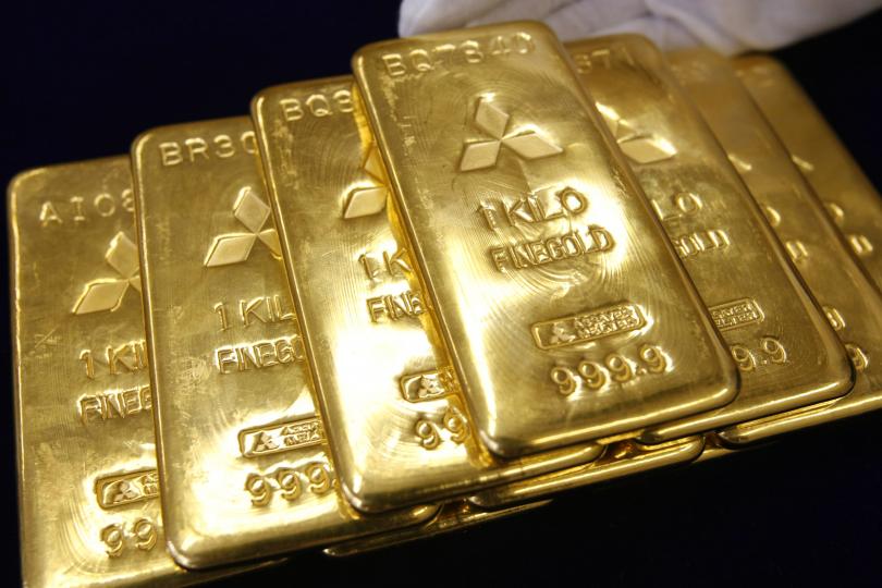 Giá vàng trong nước cũng giảm khá mạnh theo đà giảm của thế giới
