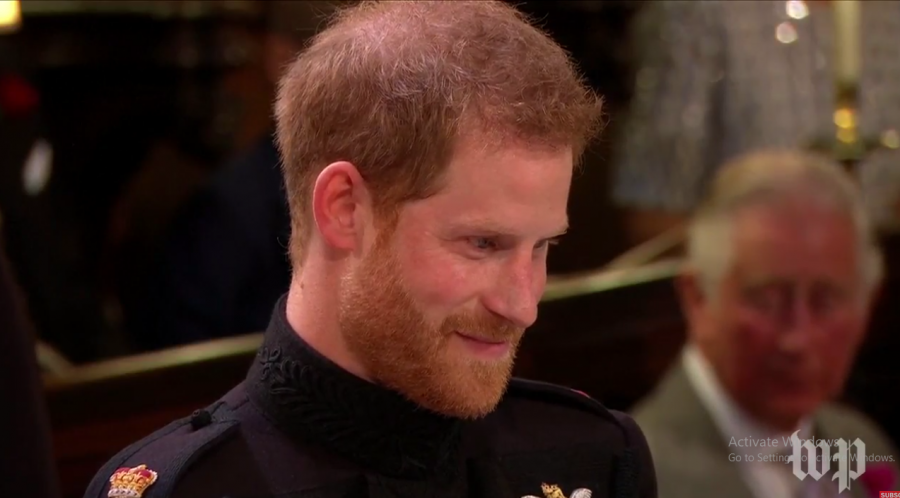 Hoàng tử Harry vô cùng hạnh phúc khi nhìn người vợ của mình