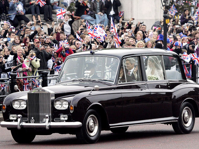 Nữ công tước vùng Cambridge - Catherine Kate Middleton cũng sử dụng chiếc xe này khi di chuyển đến lễ đường đám cưới với Hoàng tử William