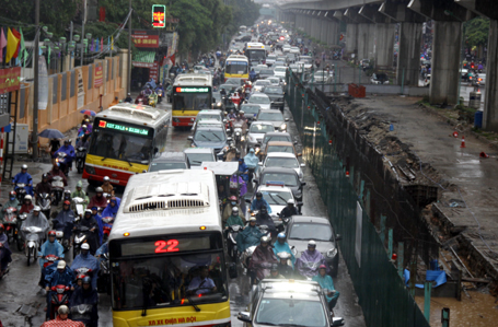 Sở Giao thông - Vận tải kiến nghị mở làn đường riêng cho xe buýt trên đường Nguyễn Trãi