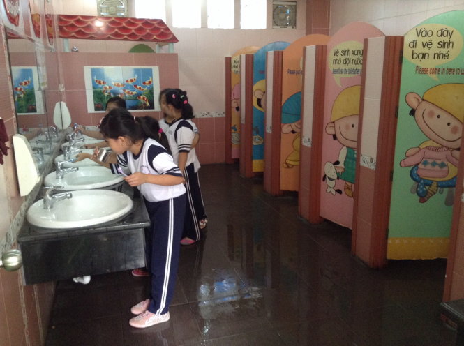 Các trường học đang nỗ lực tránh để nhà vệ sinh thành 