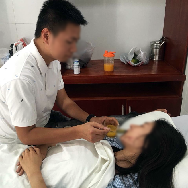 Chồng nạn nhân đã từ Hà Nội về chăm sóc vợ tại Thanh Hóa