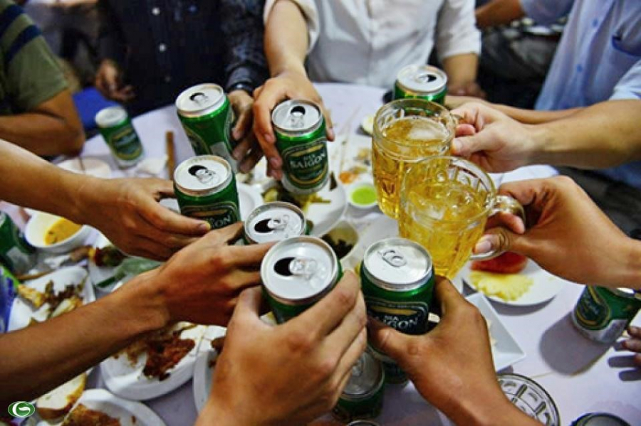 Tình hình sử dụng rượu, bia ở Việt Nam đang ở mức cao và có xu hướng gia tăng nhanh qua các năm.