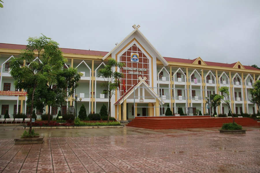 Trường THPT Chuyên Sơn La 