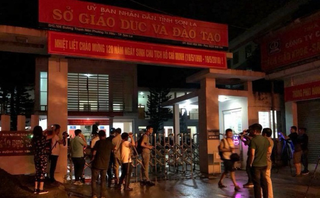 Công tác thẩm định kết quả thi tại Sơn La được diễn ra suốt đêm trong sự trông ngóng của PV và phụ huynh học sinh