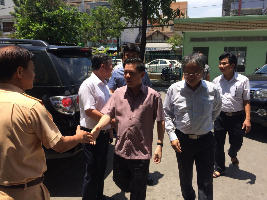 Bộ trưởng Bộ Giao thông Vận tải Nguyễn Văn Thể đã đến hiện trường xảy ra vụ tai nạn, đồng thời đến Bệnh viện Đà Nẵng để thăm các nạn nhân bị thương đang điều trị tại đây.
