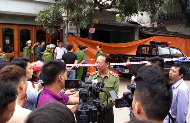 Thiếu tướng Sùng A Hồng - Giám đốc Công an tỉnh Điện Biên trả lời báo chí