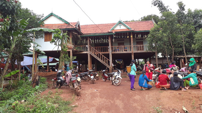 Người nhà nạn nhân đang chuẩn bị tang lễ