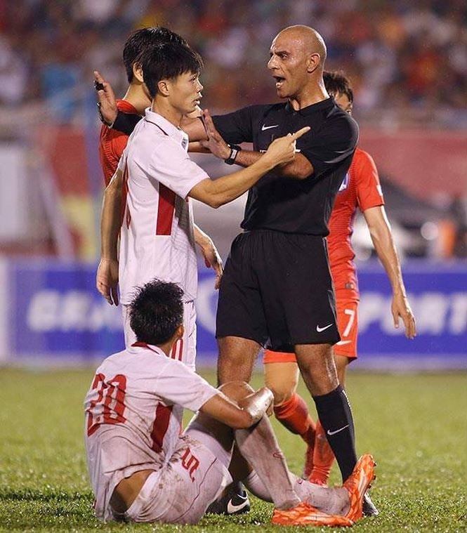 Trọng tài người Syria  từng bắt một trận đấu vô cùng quan trọng giữa U23 Việt Nam và U23 Hàn Quốc