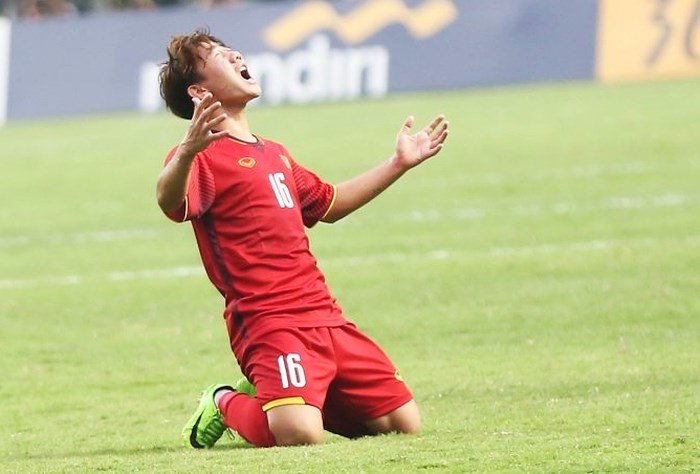 Minh Vương là cầu thủ có cú sút phạt đẹp mắt trong trận Việt Nam - Hàn Quốc tại bán kết ASIAD 2018